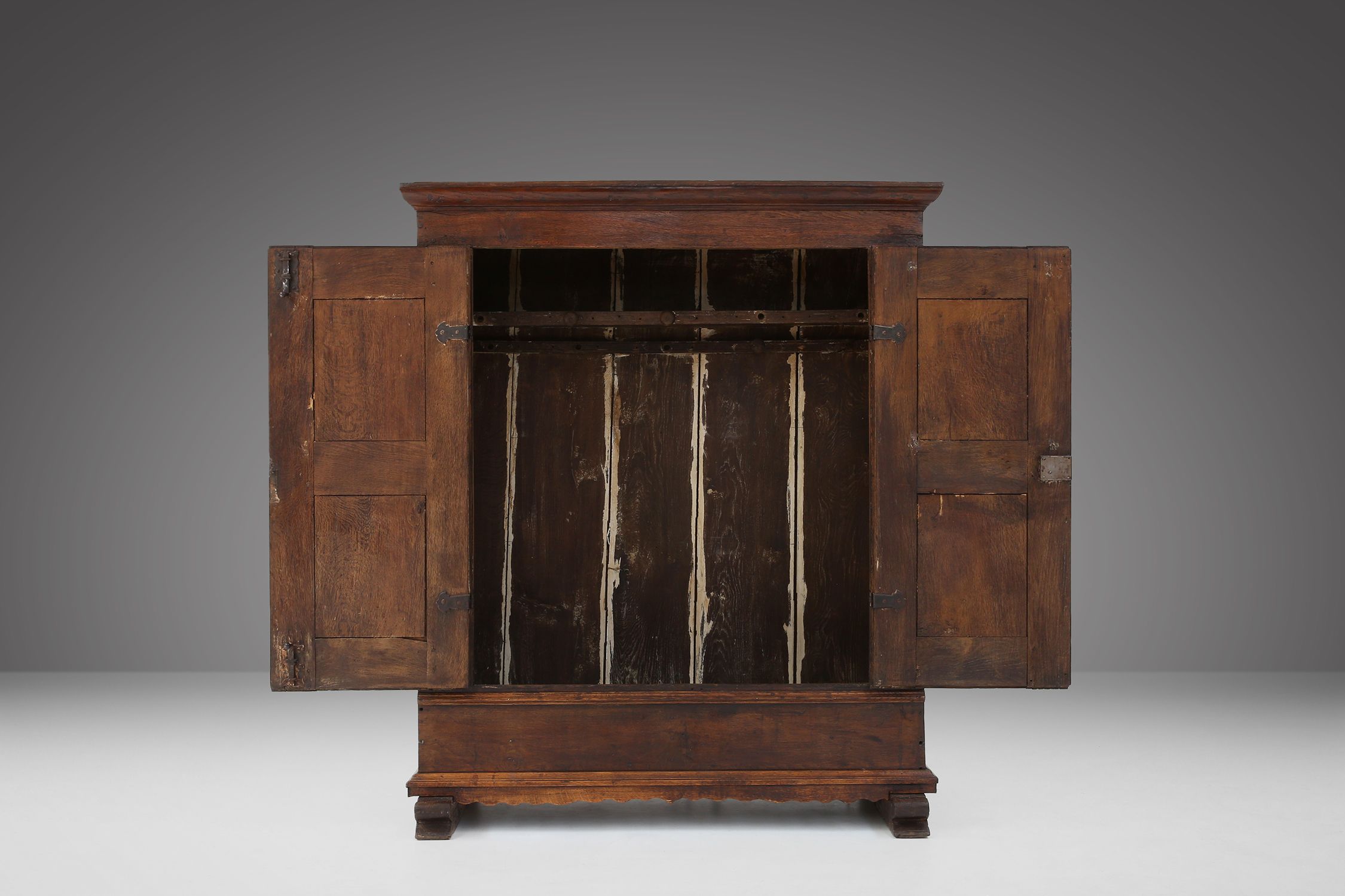 Late 18th Century Flemish oak Cabinet, ca. 1780sthumbnail